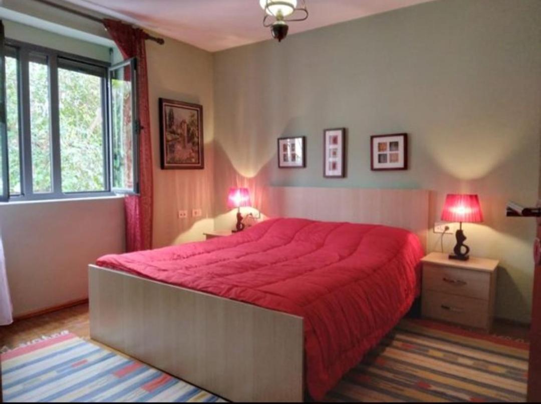 Cozy Apartment, Near Us Embassy! Appartamento Tirana